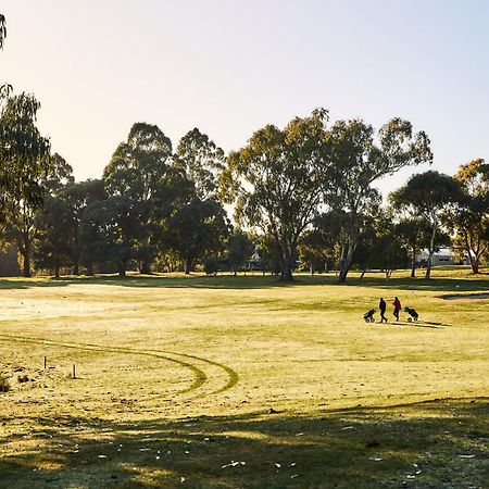 Racv Goldfields Resort Кресвик Экстерьер фото